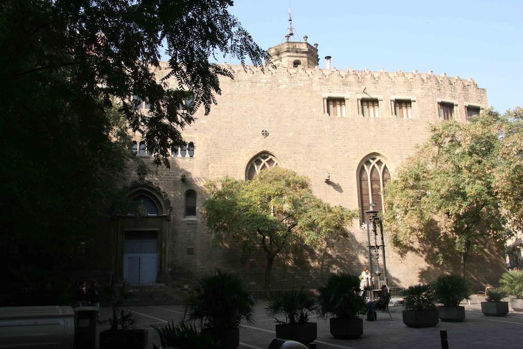 Apartments Hhb Barcelona Bagian luar foto