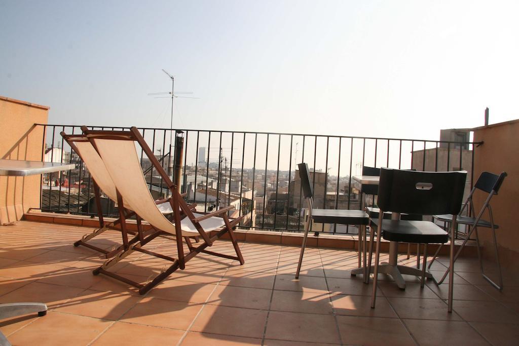 Apartments Hhb Barcelona Bagian luar foto