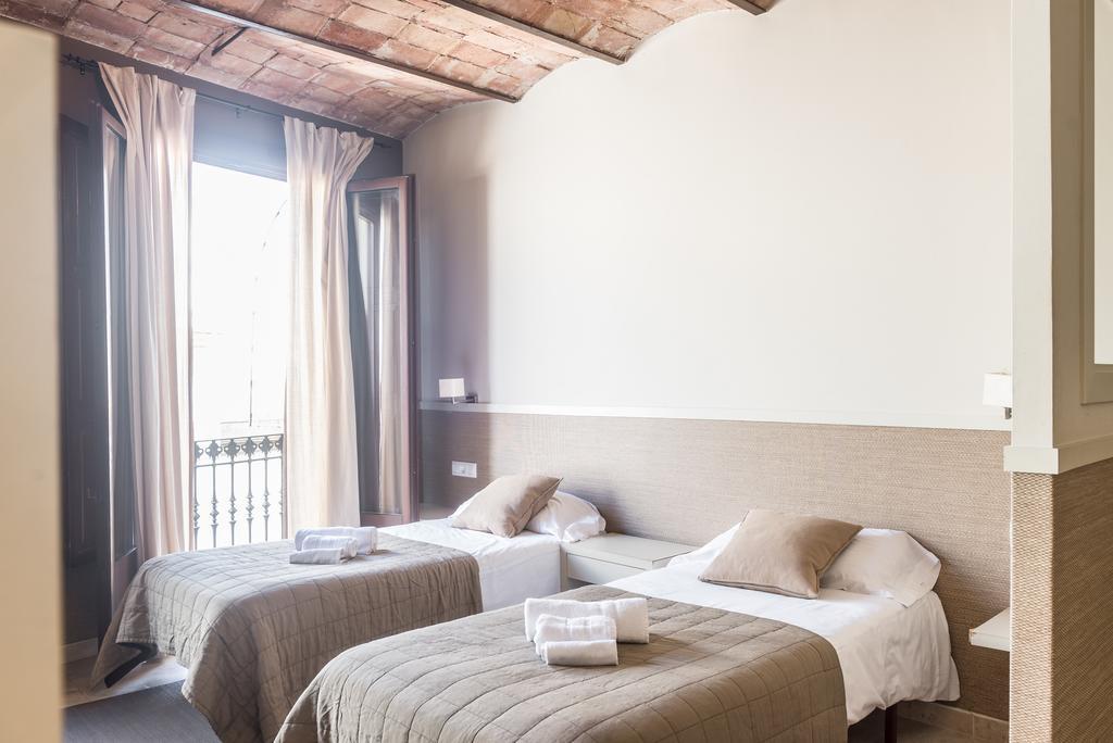 Apartments Hhb Barcelona Bagian luar foto