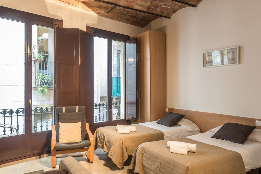 Apartments Hhb Barcelona Bagian luar foto